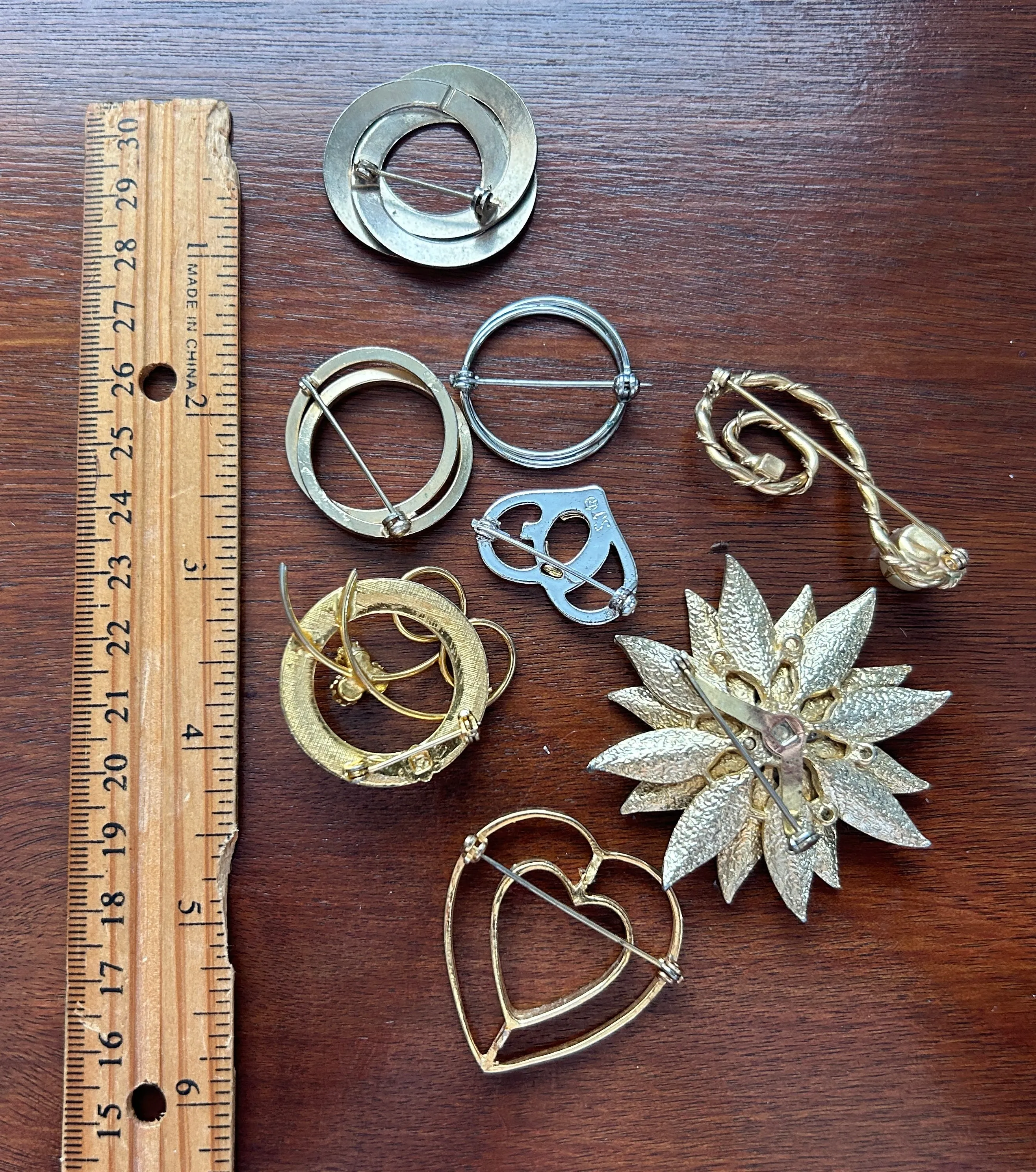 Lot of 8 Vintage Brooches Pins Gold Silver Tone Rhinestone Hearts Enamel Flowers