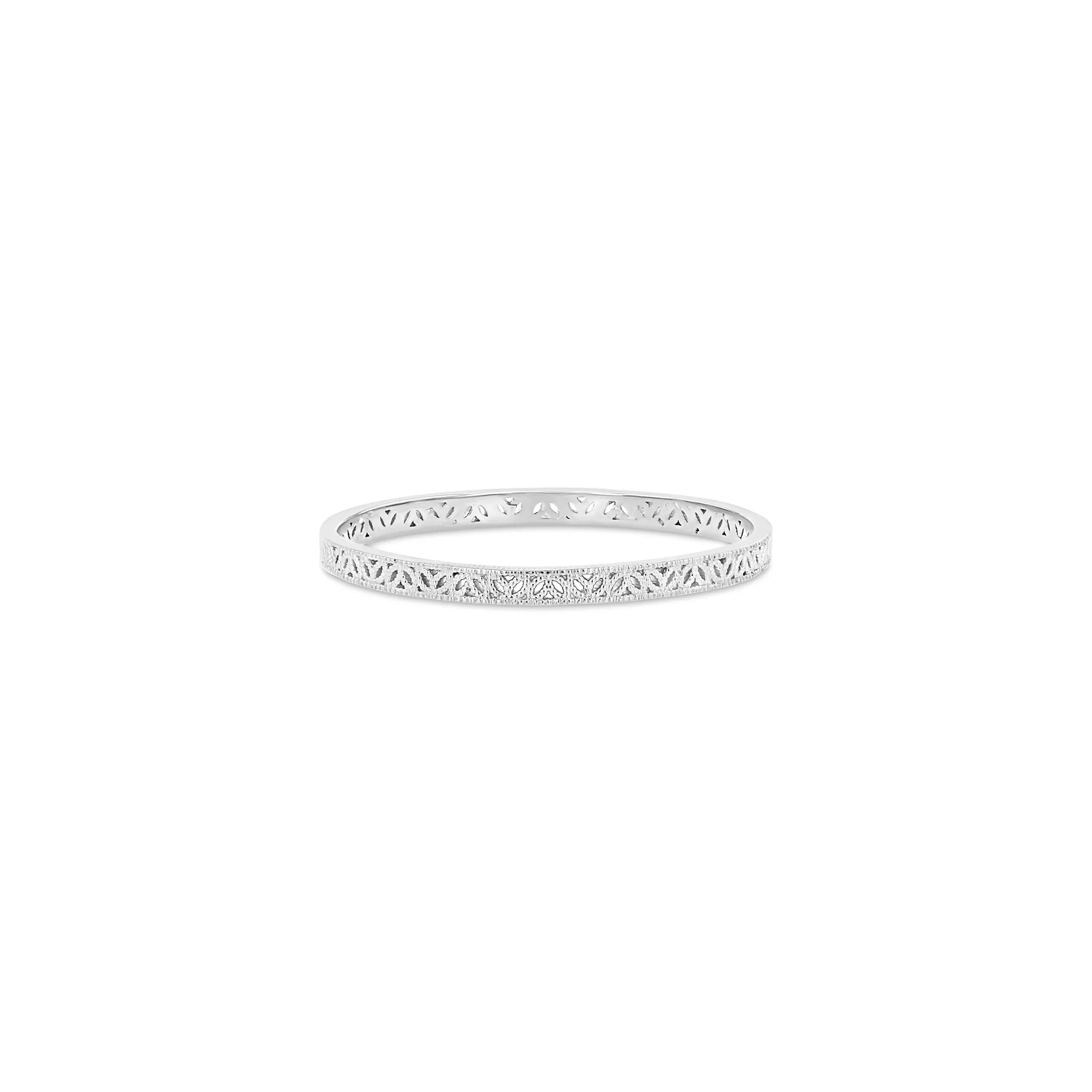 Petite Straight Lace Band