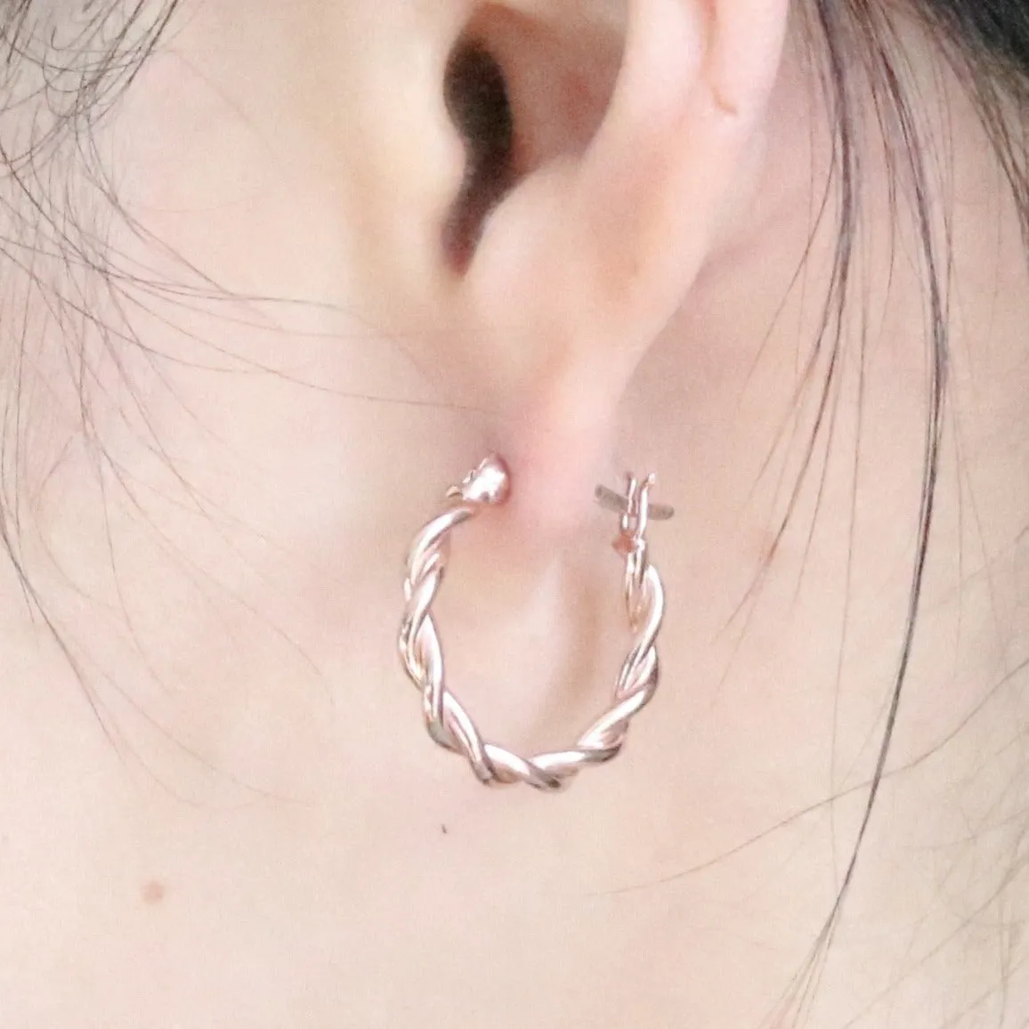 Twisted hoops